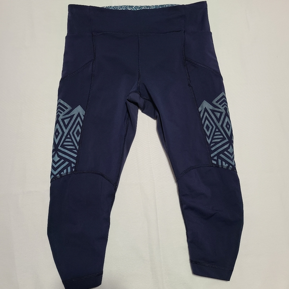 Lululemon Woman Stash it Inkwell Luxtreme Reflective Crop Legging sz 6